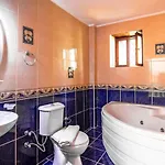 Villa Merkezi Konumda Oezel Havuzlu Tas Kinali (Aegean)